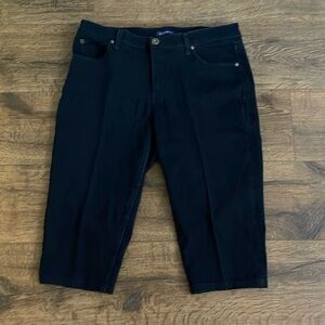 Bandolino Selene dark blue Capri jeans, size 12